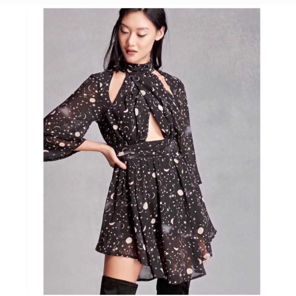 Forever 21 romper 🖤🌙⭐️🌚